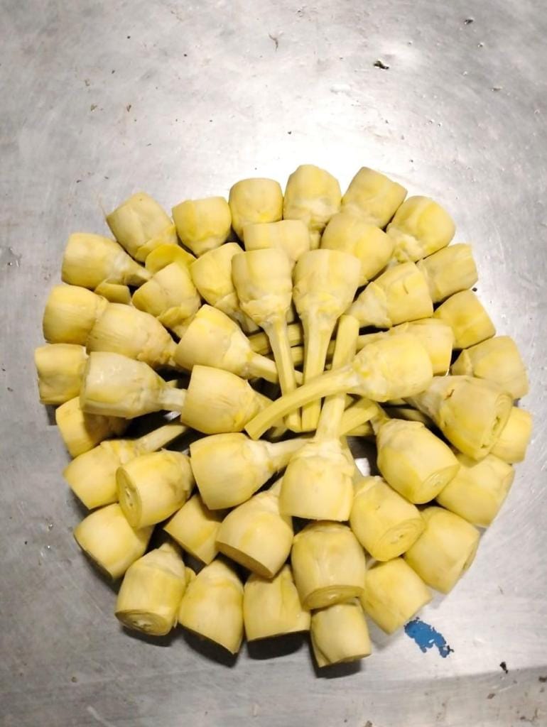 Artichokes With stem (Del Gambo)